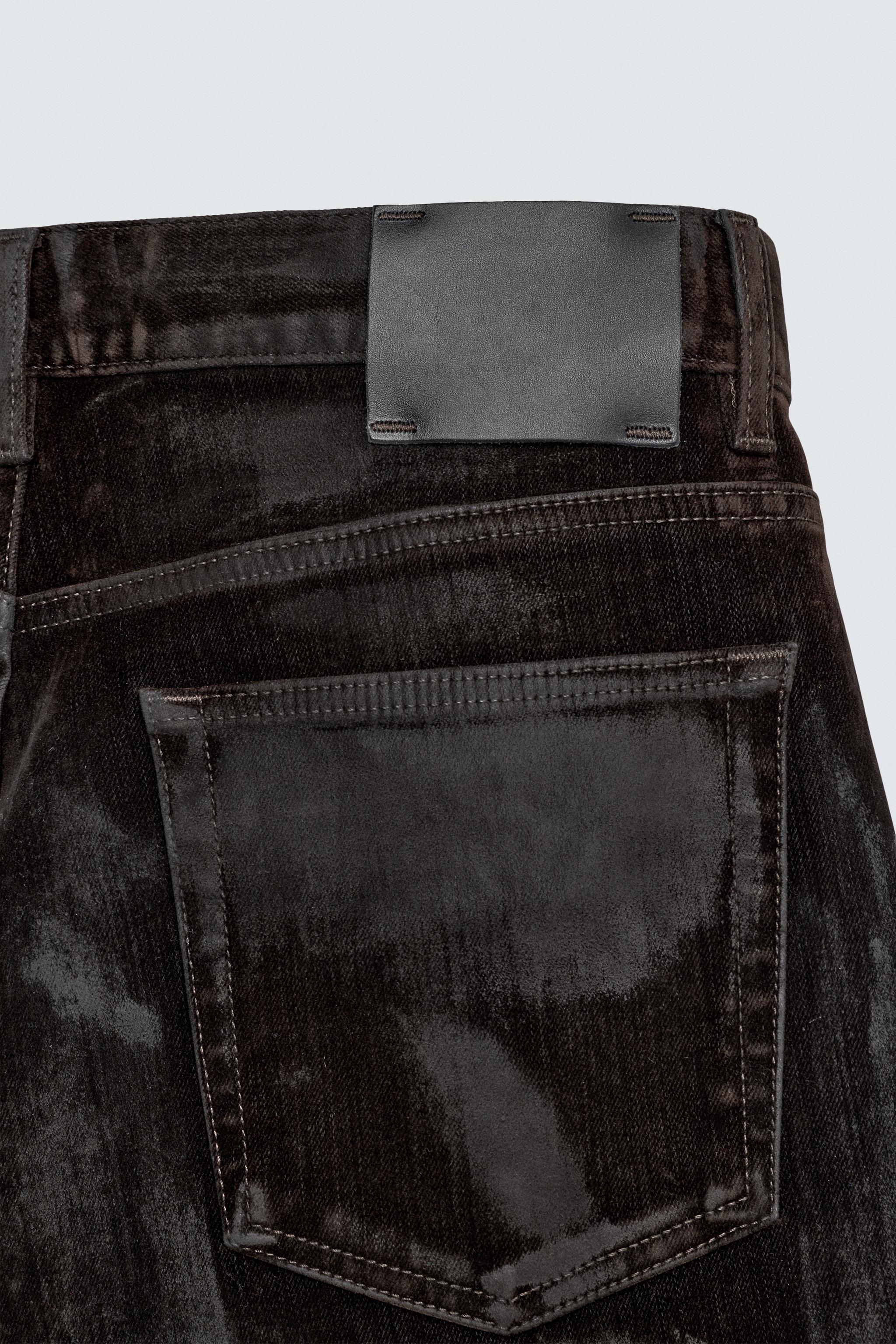 FLOCKED STRAIGHT FIT JEANS